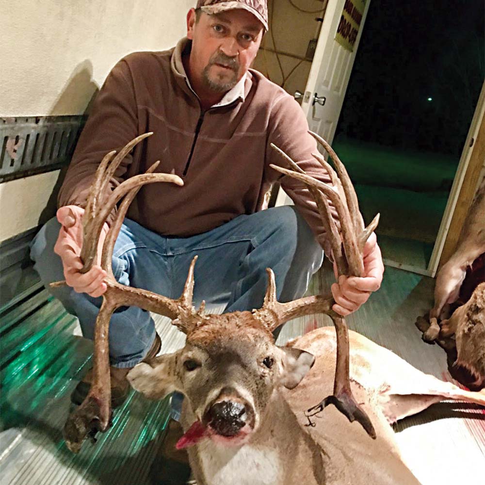 deer of year buck hunting