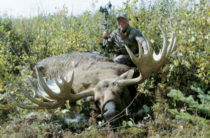 Robert Kadyk arrowed this second largest SCI Alaska moose (by bow) with outfitter Dan O'Connor. With an outside antler spread of 72 3/8 inches, this trophy scores 553 7/8s.