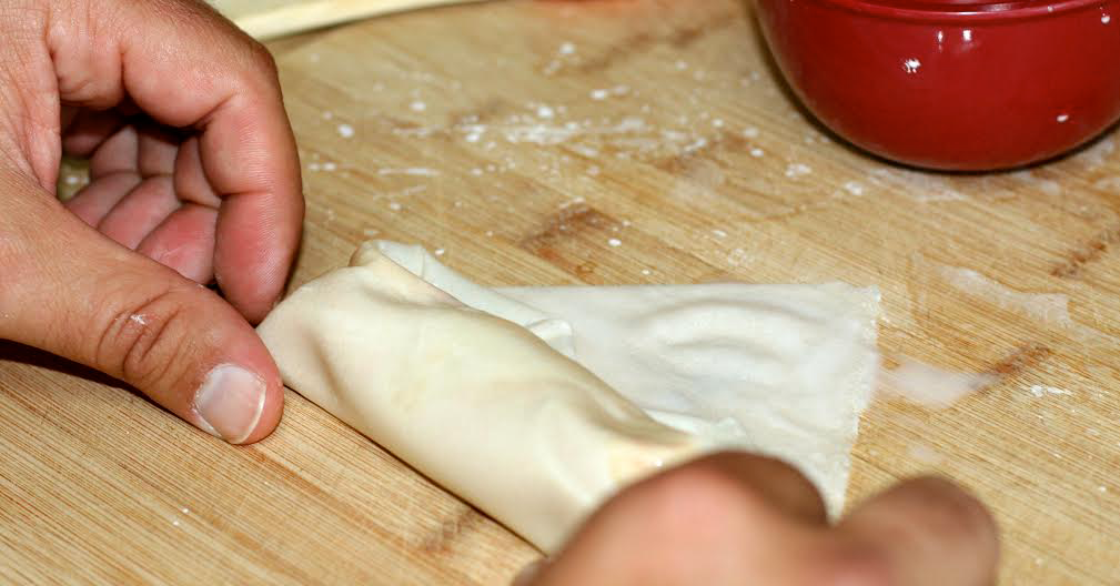 rolling the spring rolls
