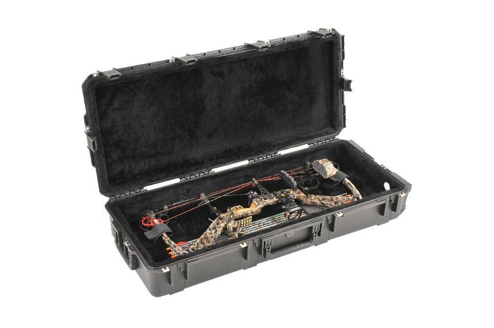 SKB injection molded bow case