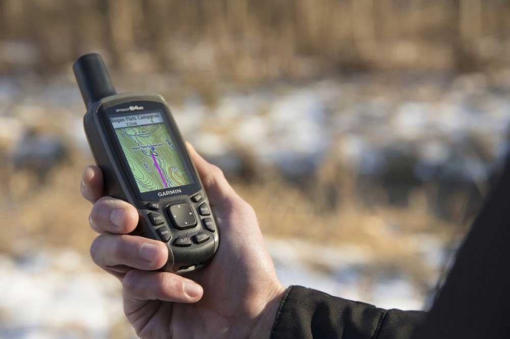 3 Features to Look for in a Handheld GPS