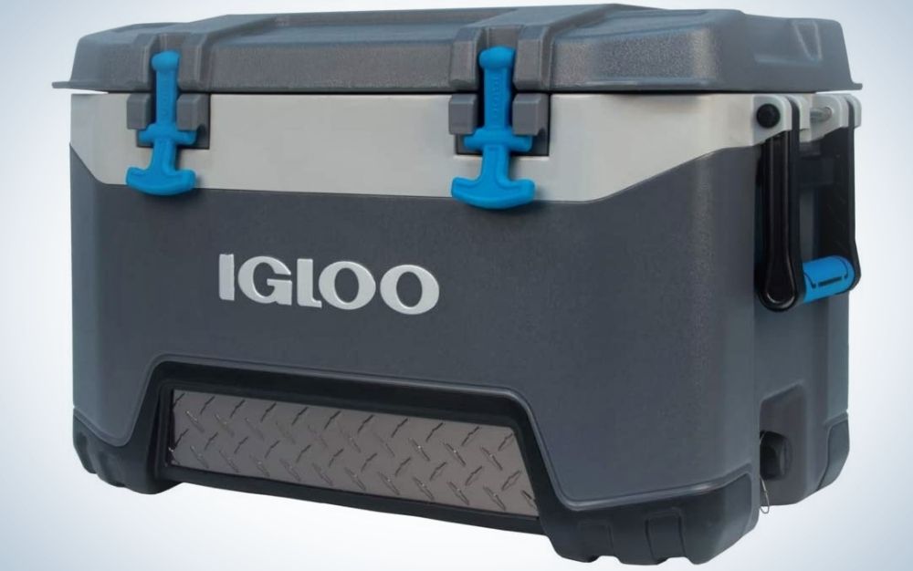 An Igloo cooler with shape of a big box and with three grey colors and blue key for closing the lid.