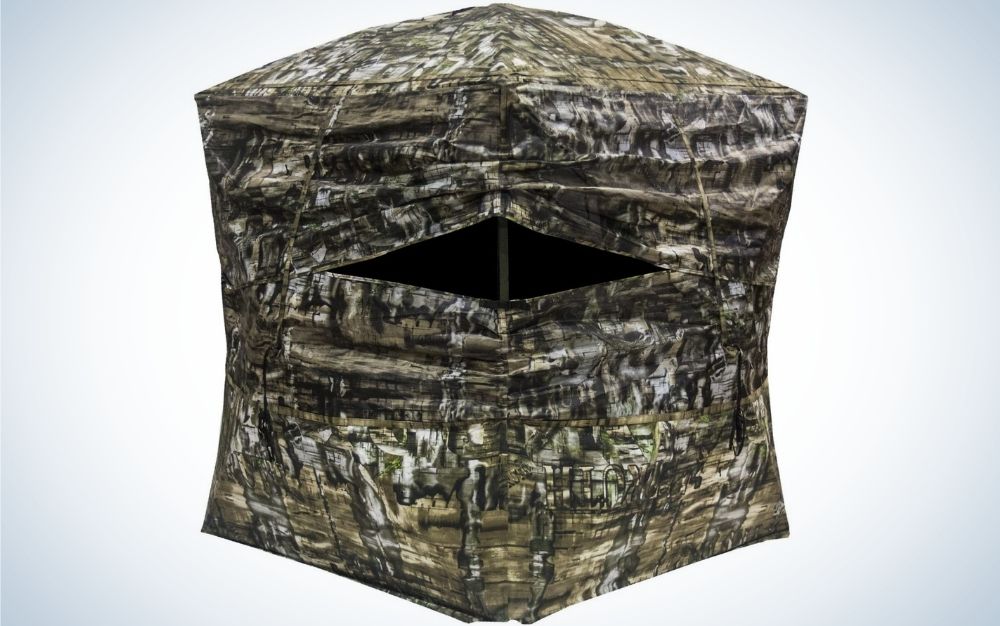 Portable ground blind for hunting