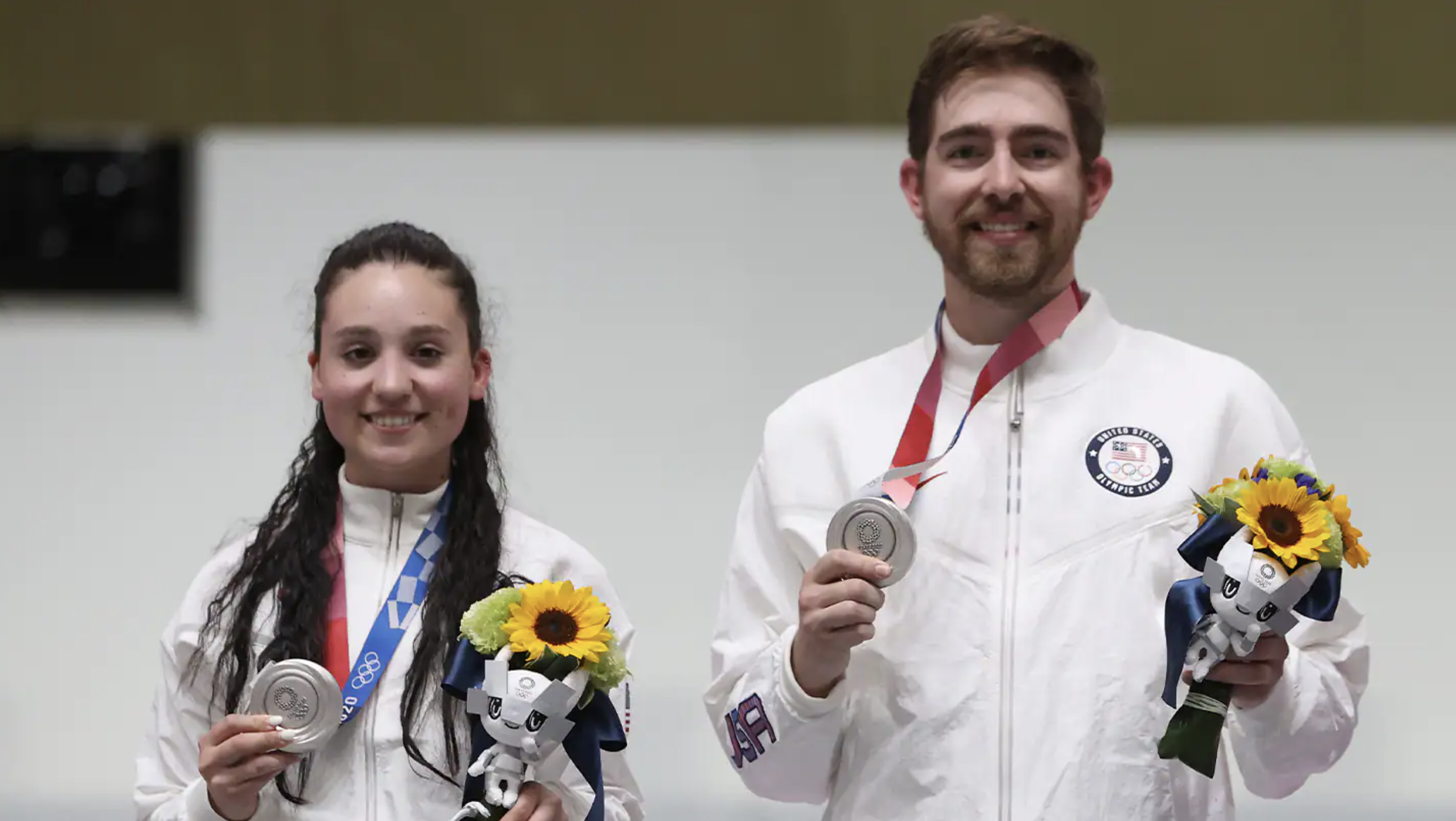 Team USA shooters take silver in 10-meter air rifle competition.
