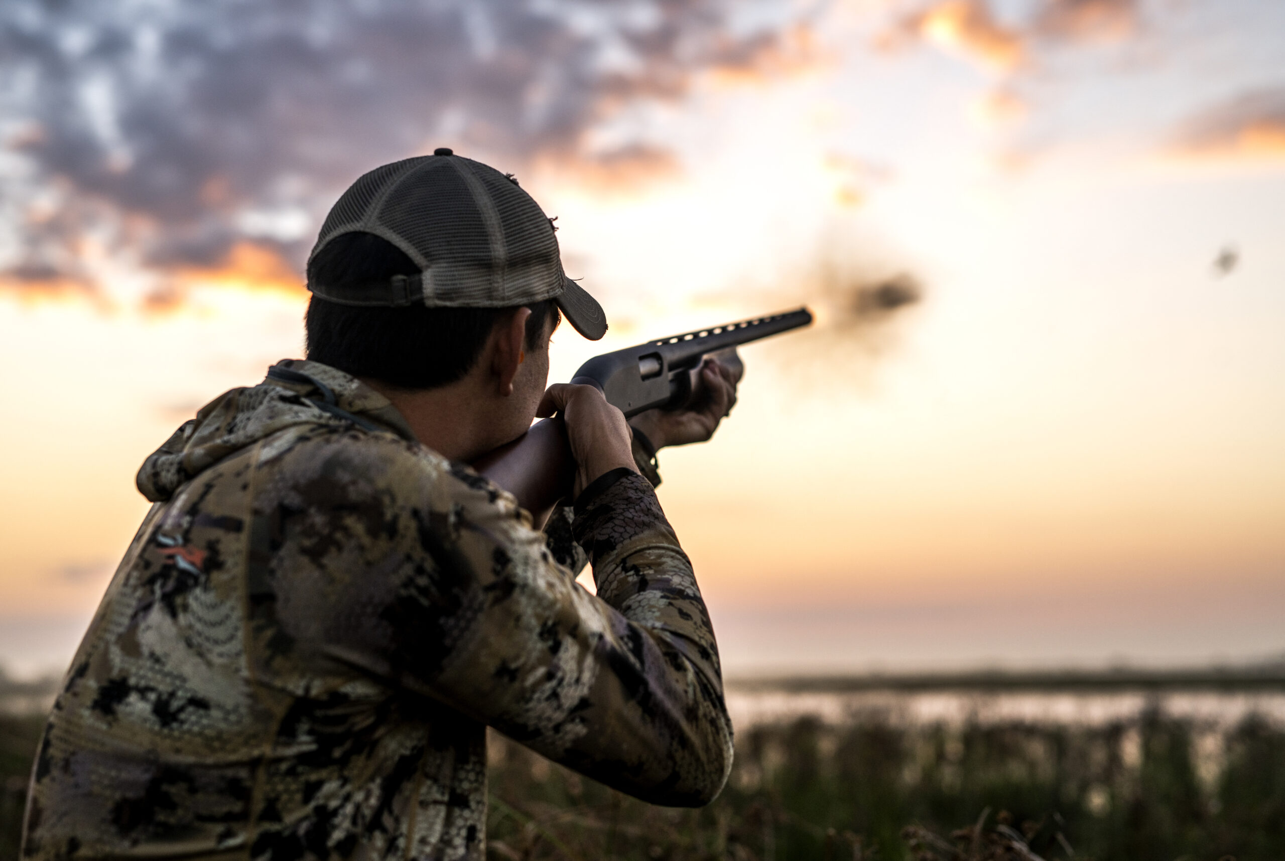 Remington 870 shooting at a duck