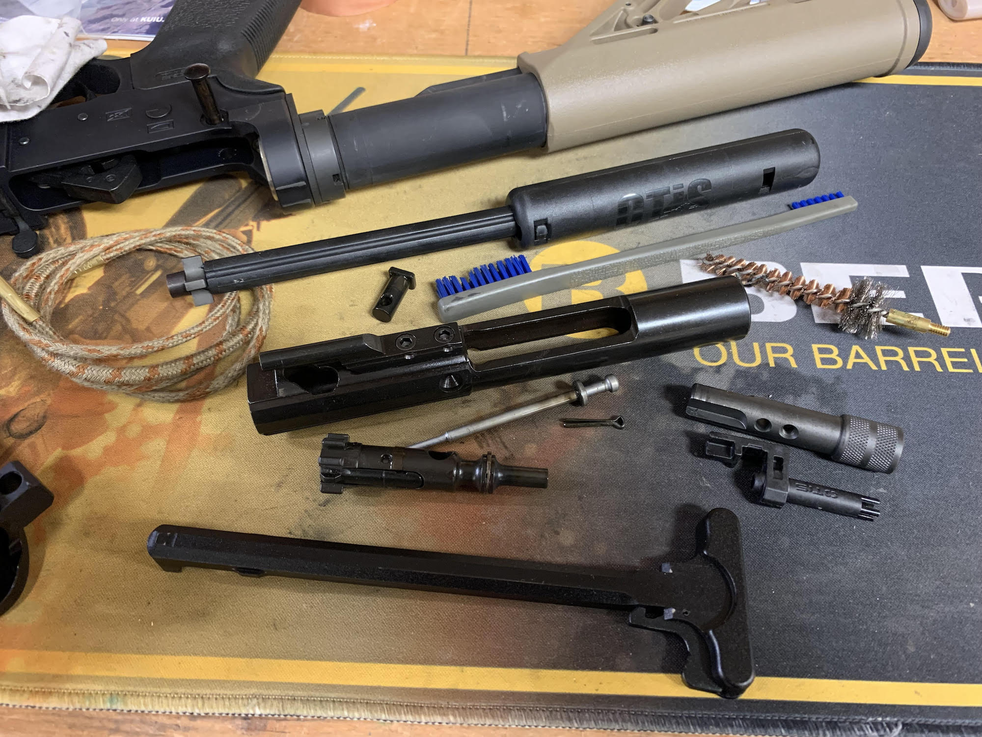 Hunting Gun Rifle Shortgun Cleaning Supplies Maintenance Brushes Set Case Kit 