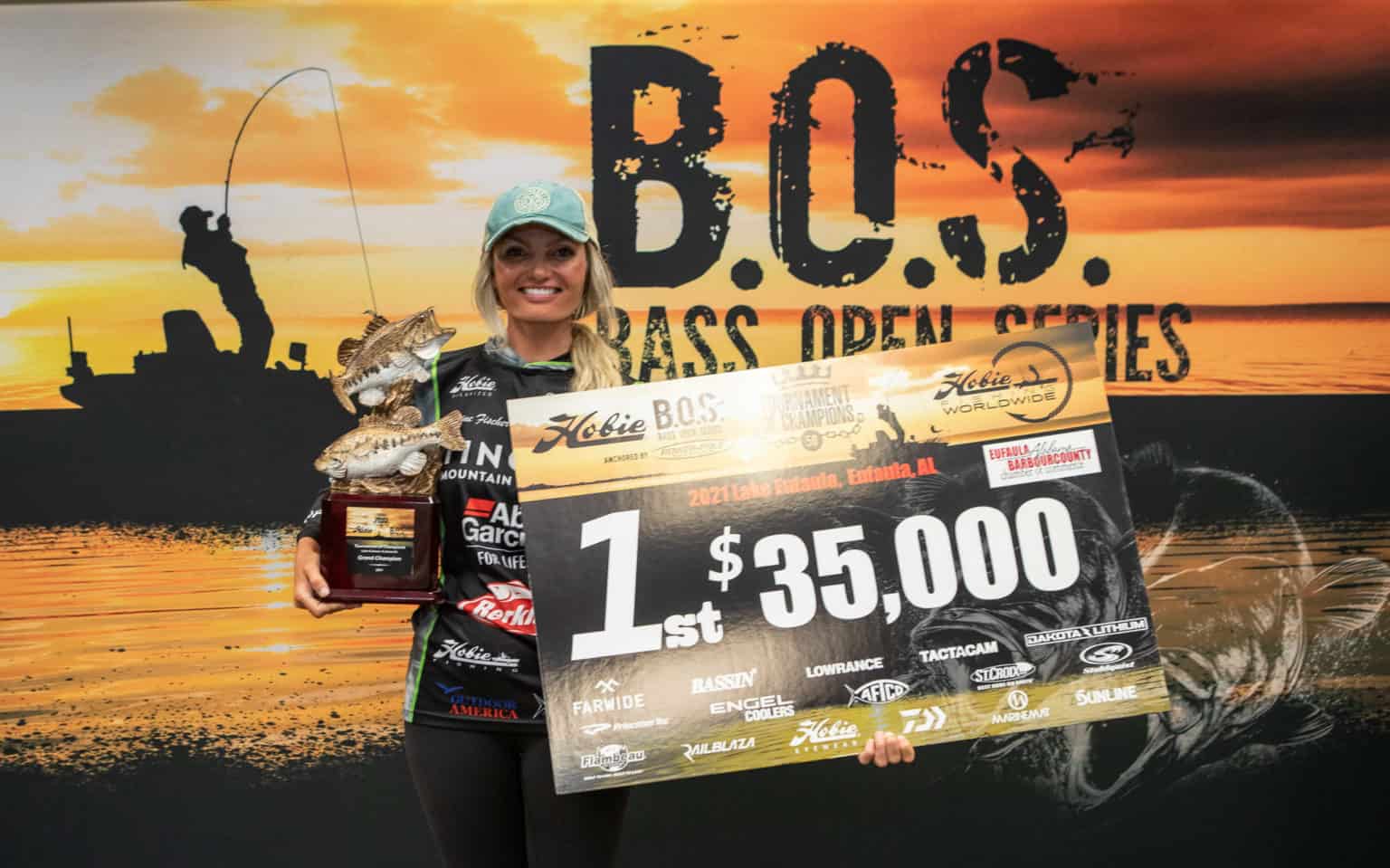 Fischer cashed a $35,000 check with her win at Eufala.