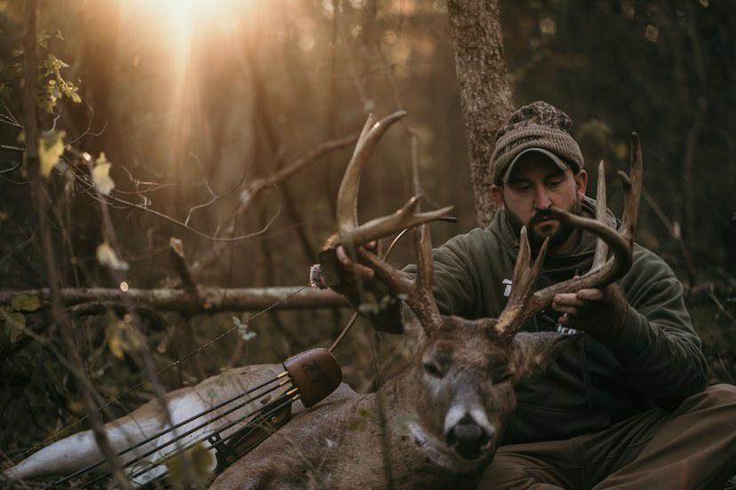 A Traditional Bowhunter Waited Three Years to Arrow a 12-Point 170-Class Whitetail