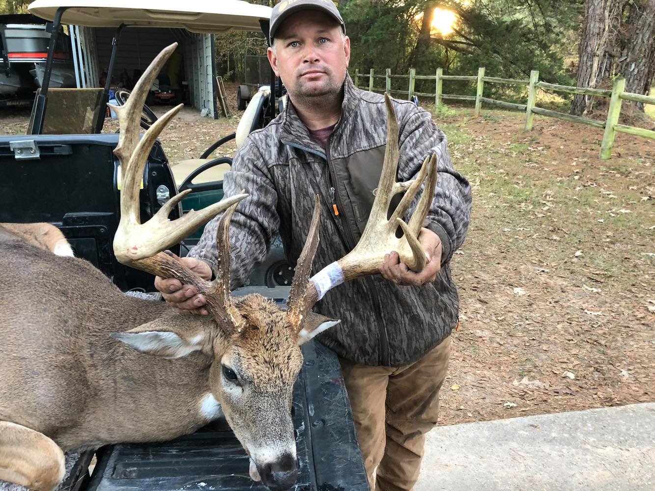 Hunter takes big buck on small property.