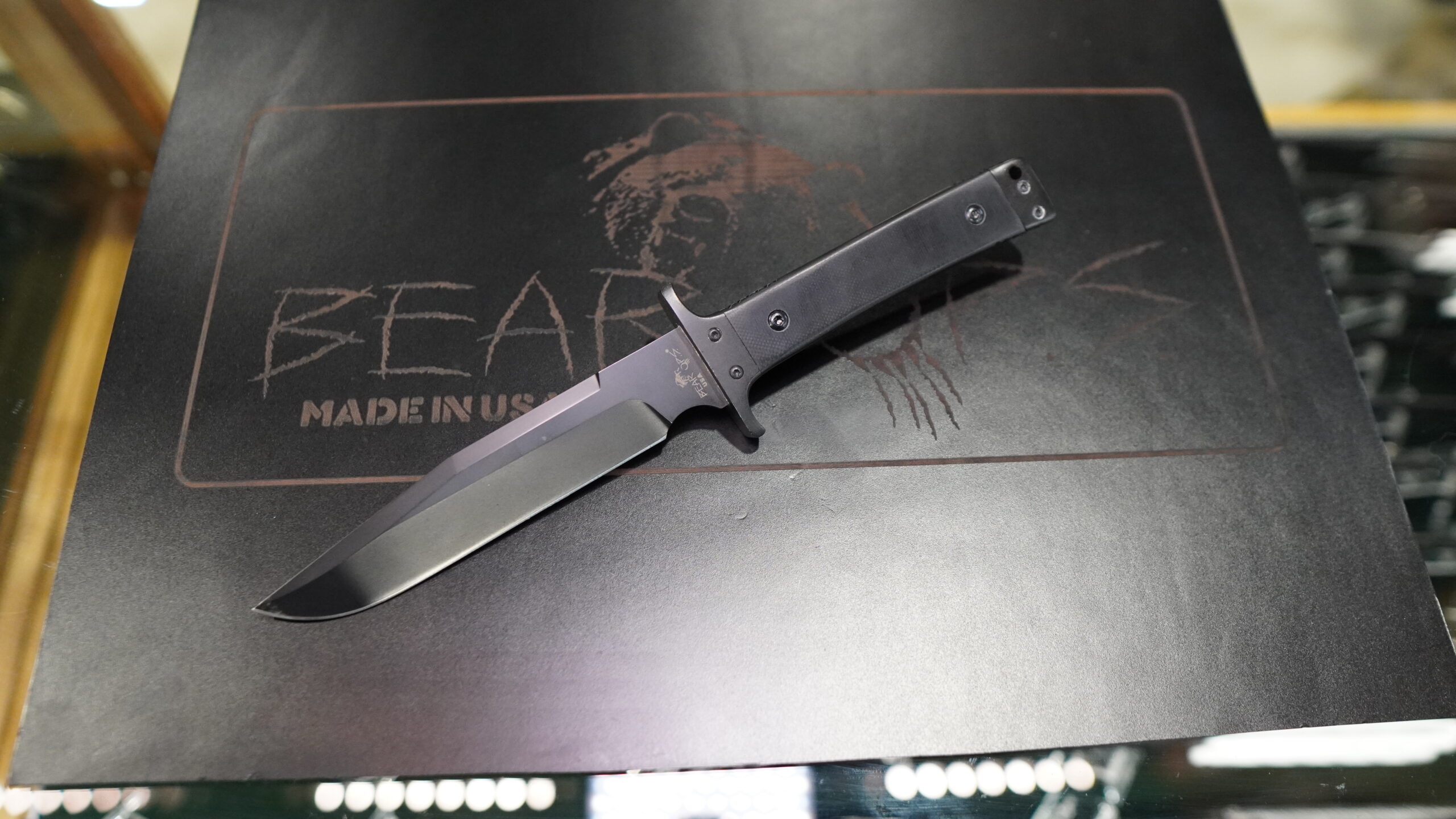 fixed blade tactical knife
