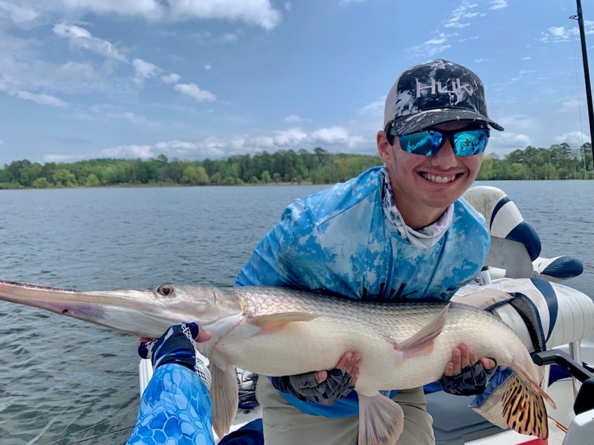 A 16-year-old caught a near record setting size gar in texas.