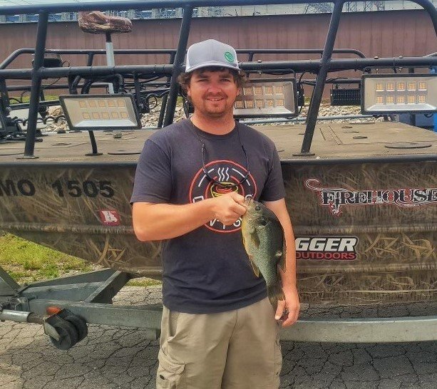 Rookie Bowfisherman Shoots Missouri’s New State-Record Redear Sunfish