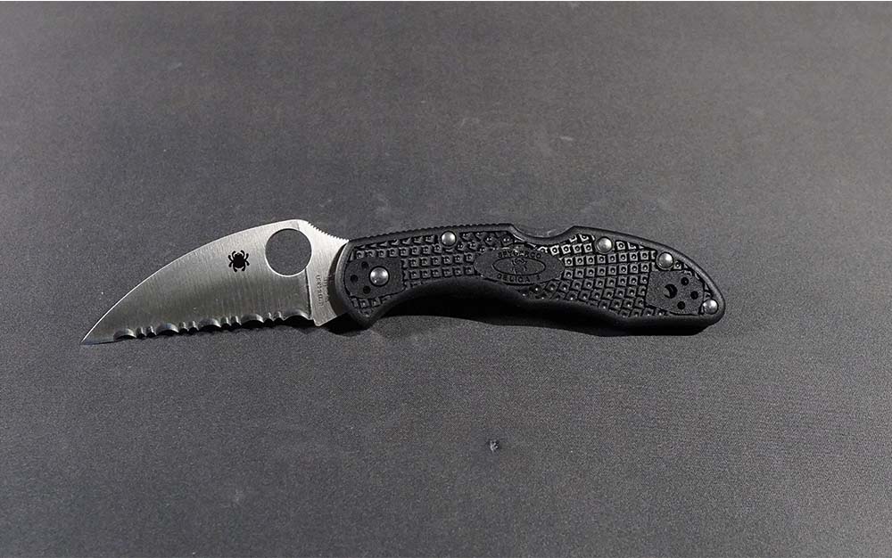 Spyderco DELICAÂ® 4 FRN WHARNCLIFFE