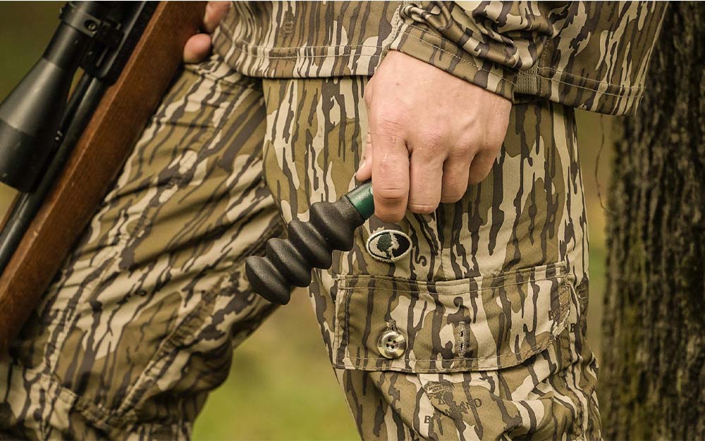 Run the Squirrel Buster with one hand, so you can be ready when a shot opens up.