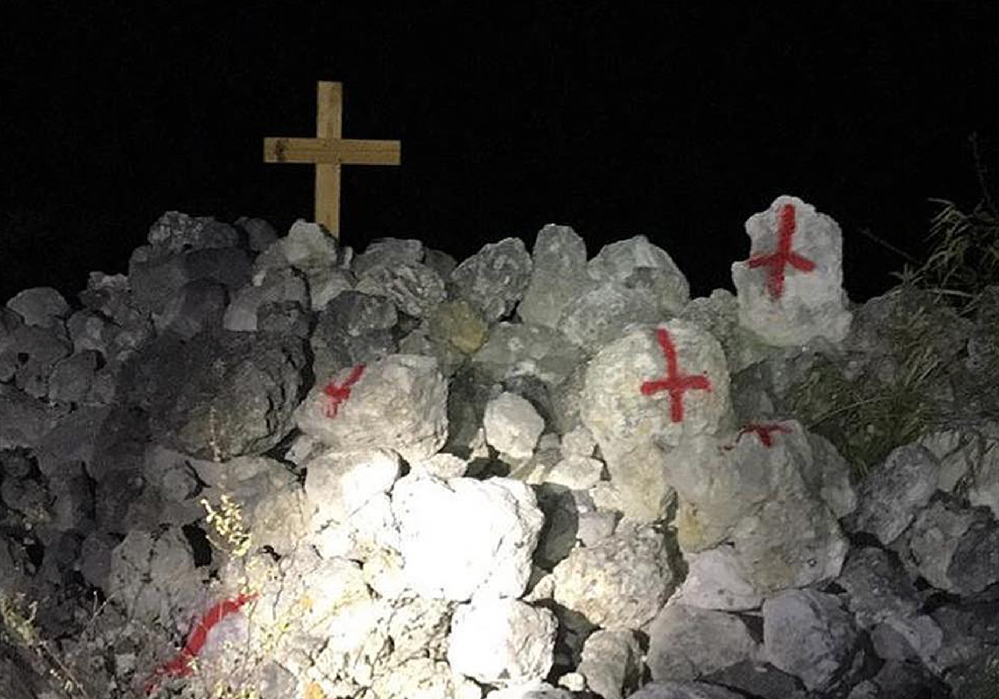 A python hunter found a Satanic ritual site in the Florida Everglades.