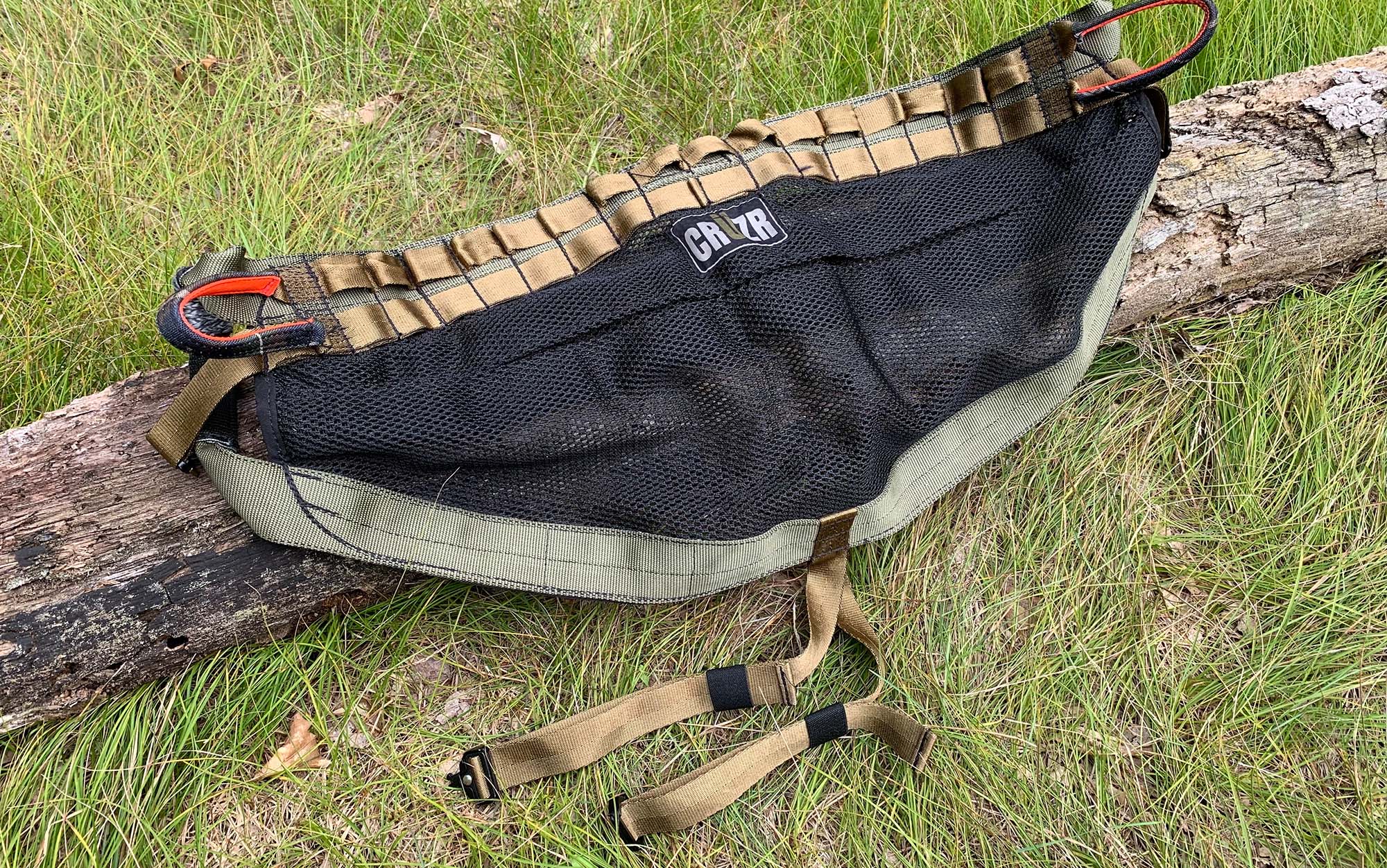 The CRUZR XC uses quick release buckles on the leg straps.
