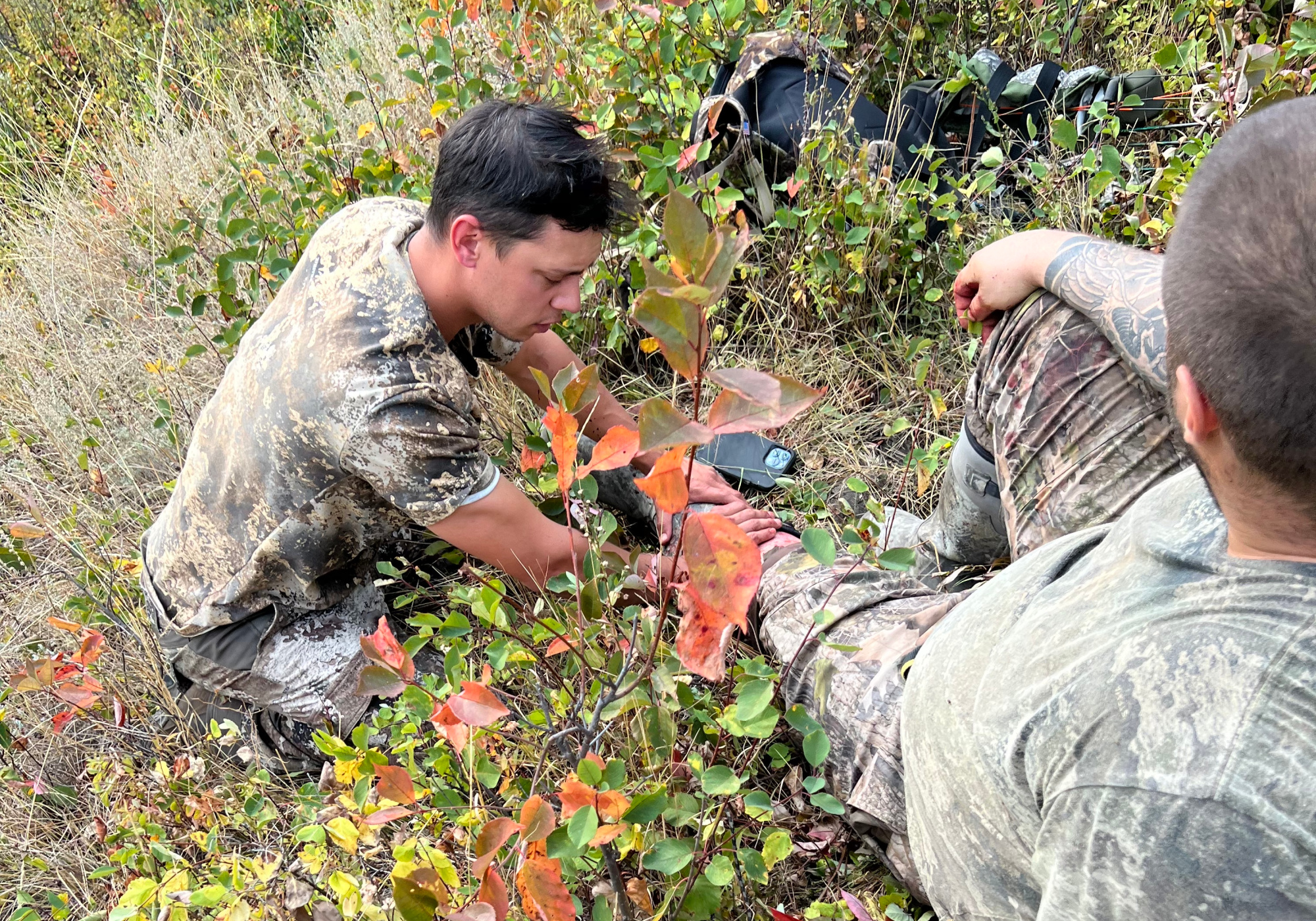 “10 Inches of Arrow Were in My Leg.” Bowhunter Suffers Freak Accident on Elk Hunt