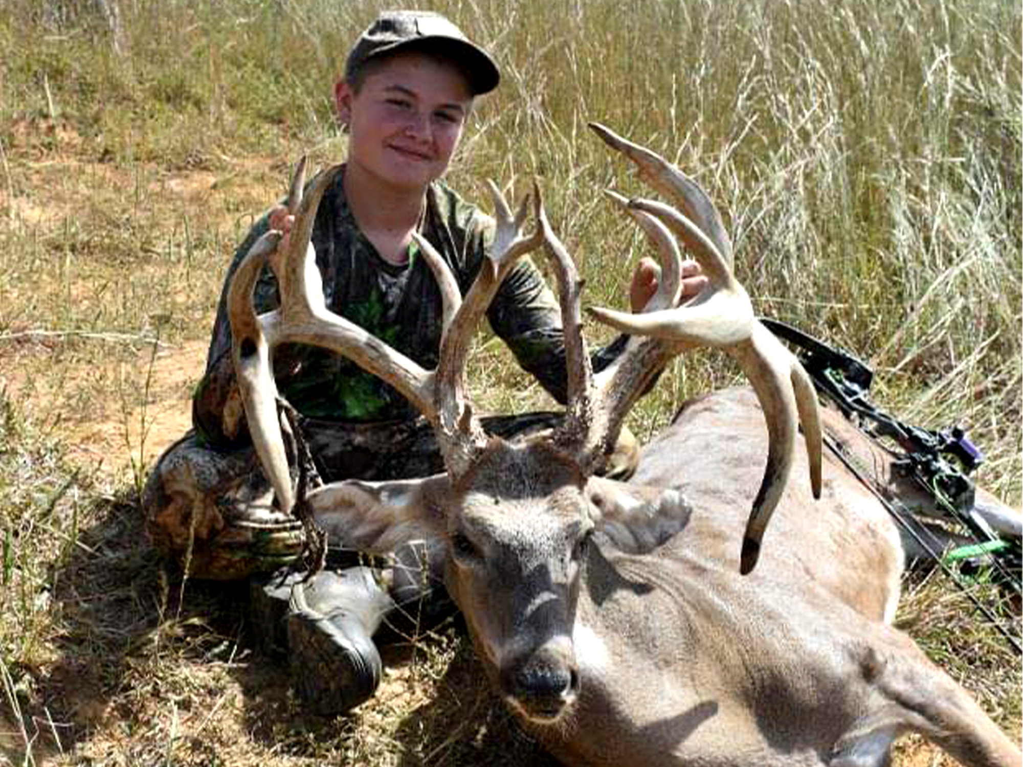 14-year-old Kansas girl shoots world record-breaking buck