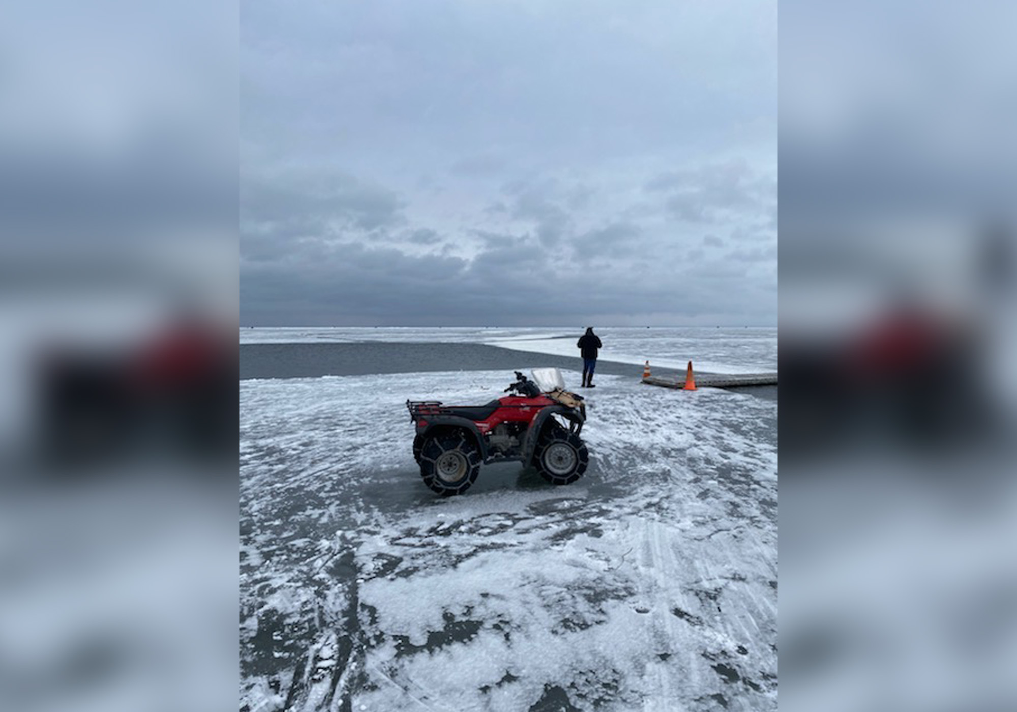 200 ice fishermen rescued from Minnesota ice chunk