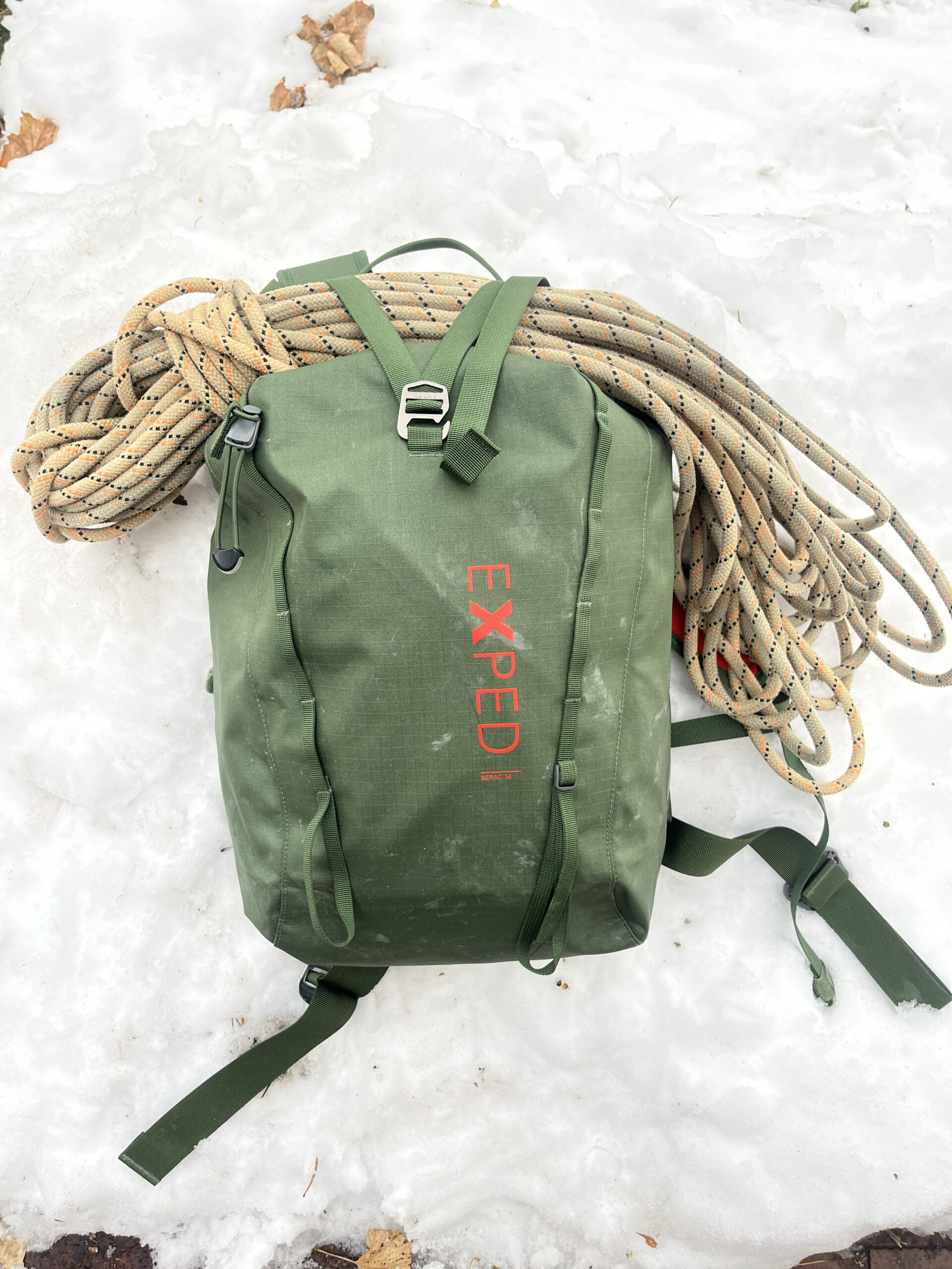 The ExPed Serac can easily carry a rope.