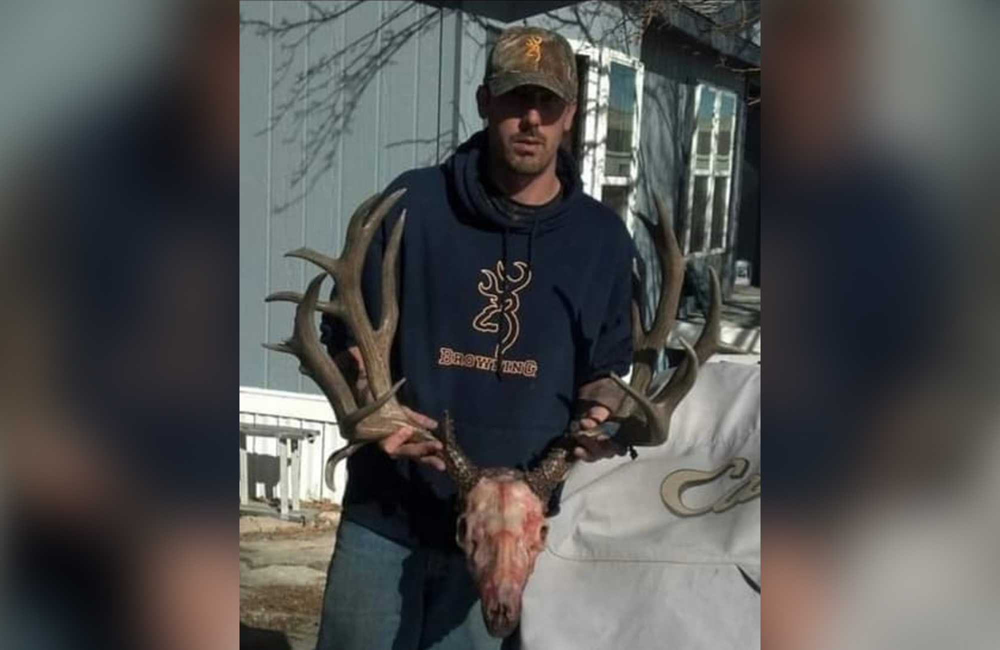 222-inch mule deer dead head Wyoming