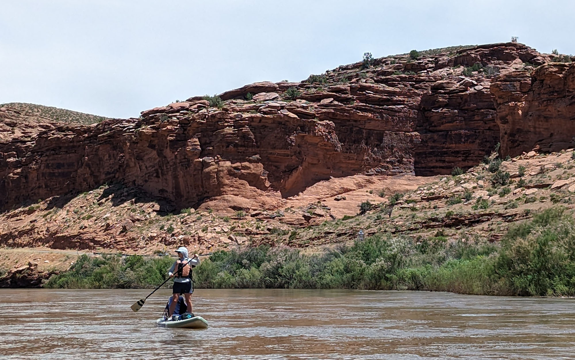Even with the Isle Switch in kayak mode, it was easy to stand up for some gentle river paddling.
