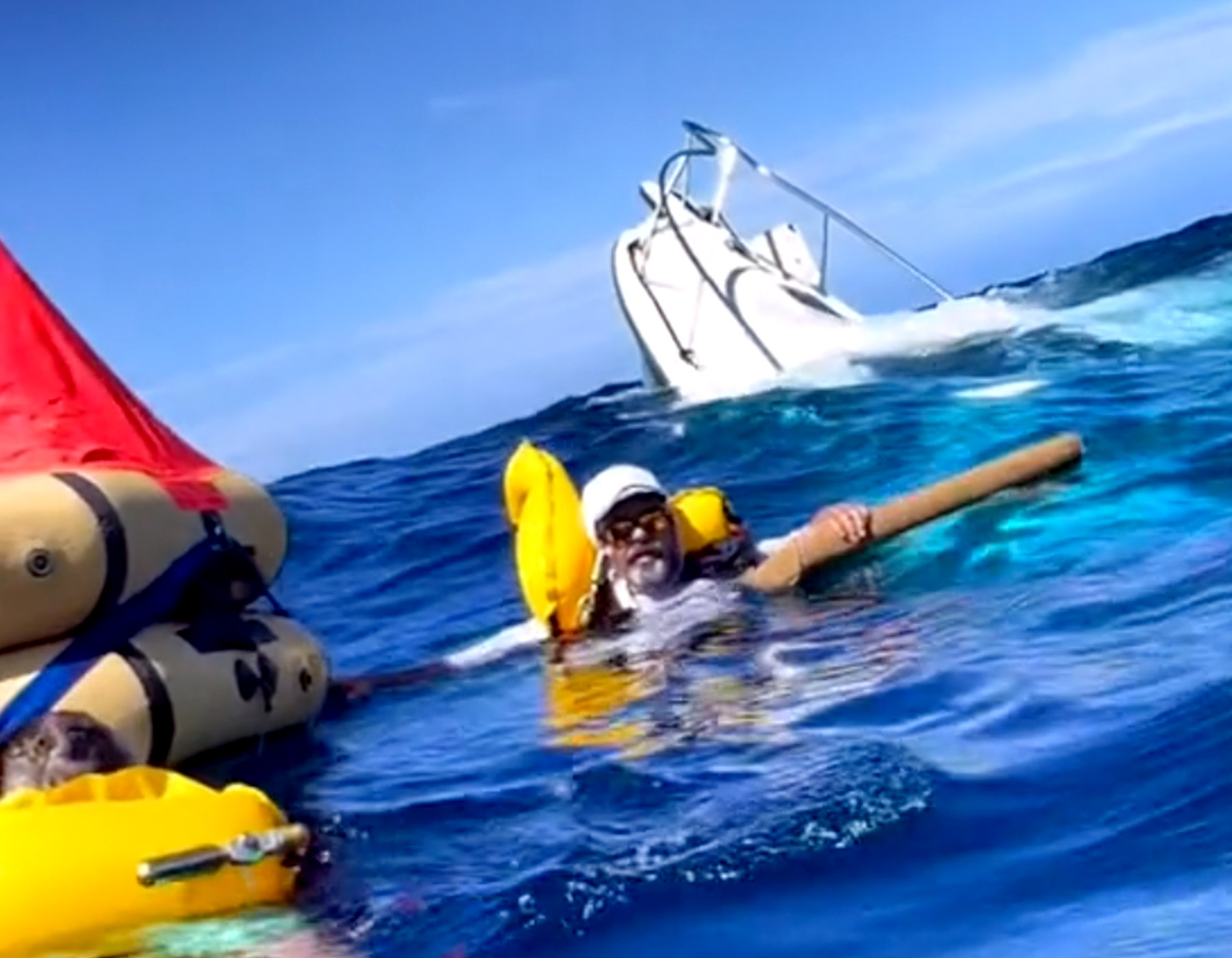video offshore boat sinks mexico