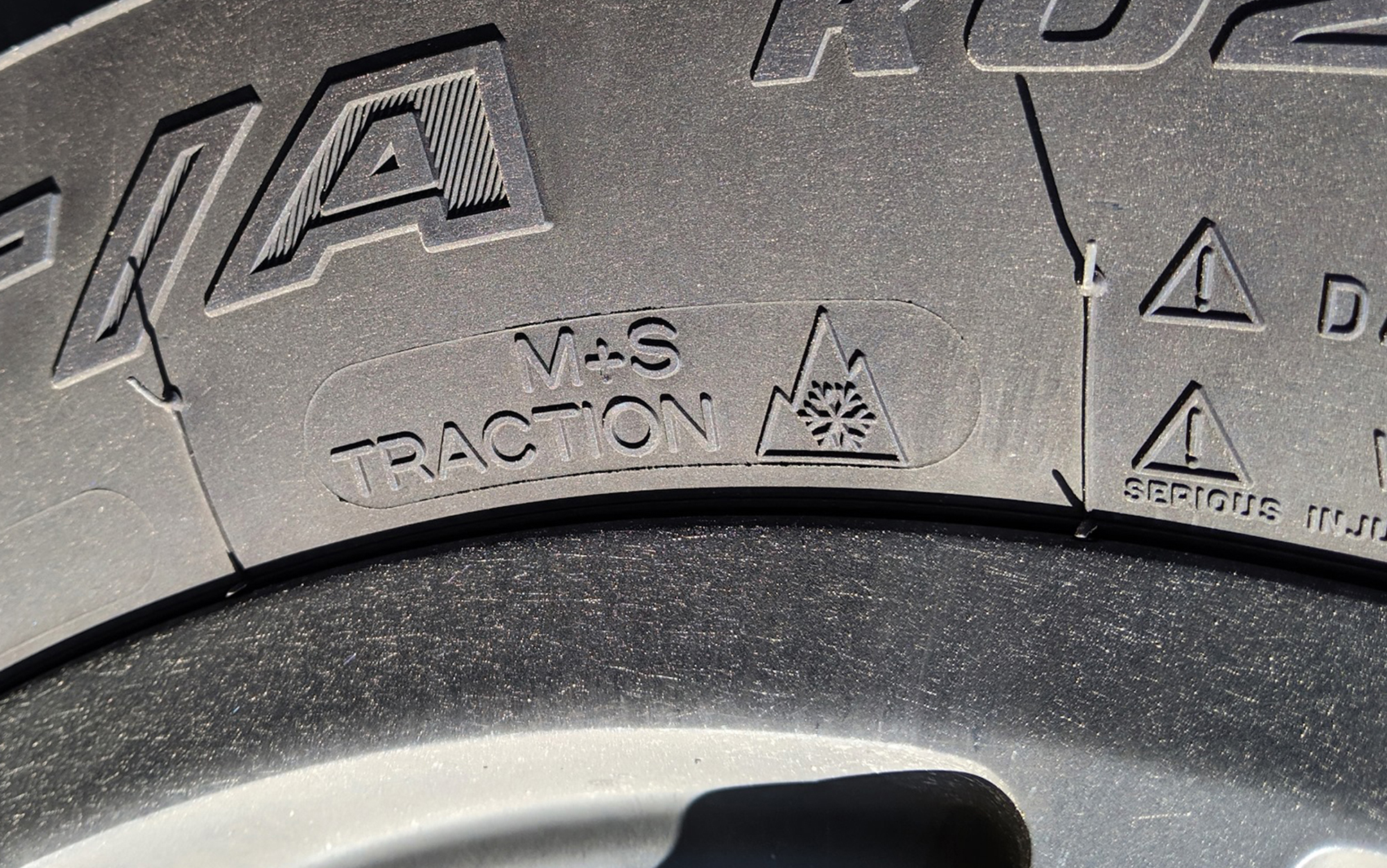 A look at the 3PMSF rating on a snow tire.