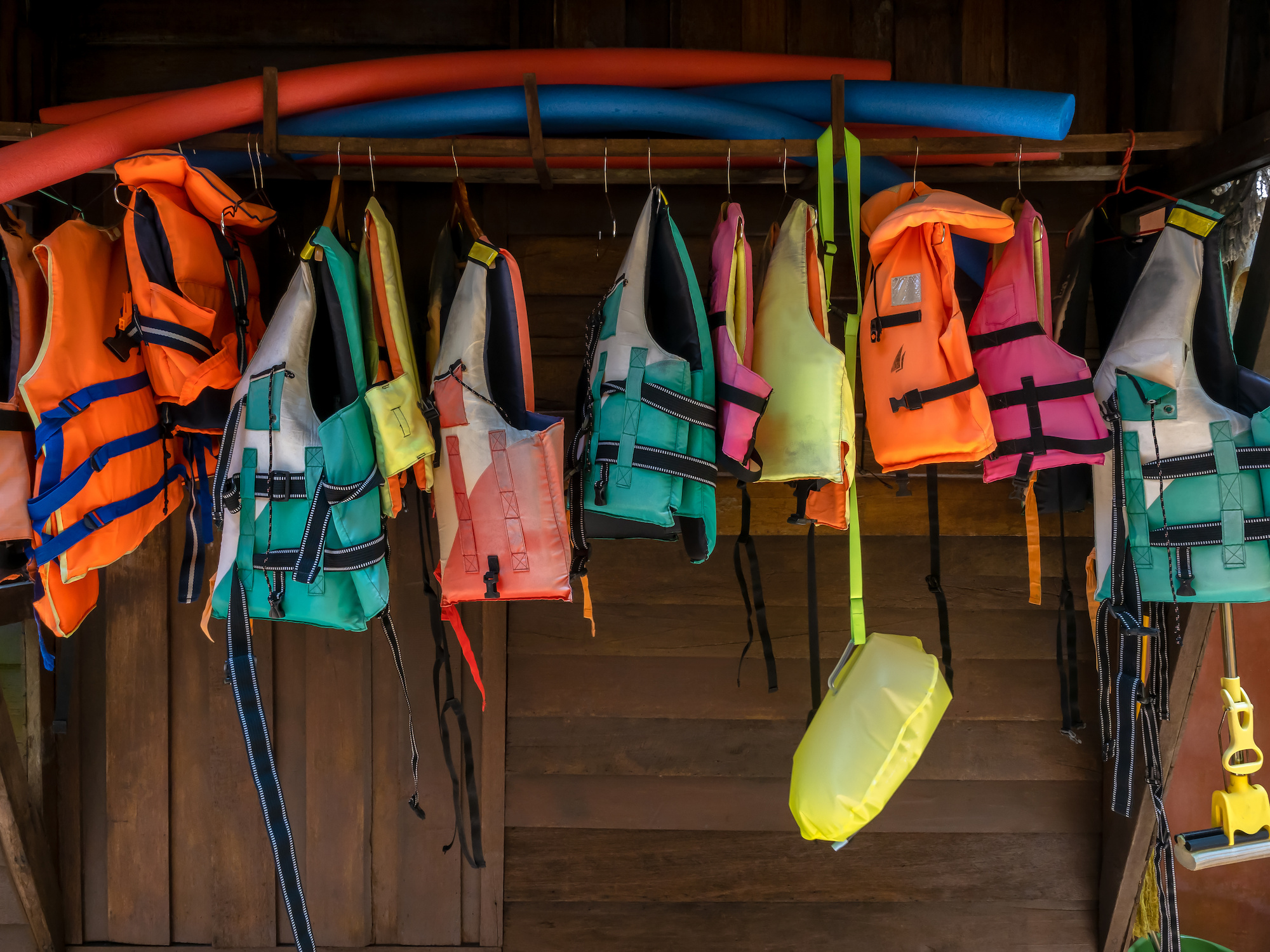 what to wear when kayaking life vests