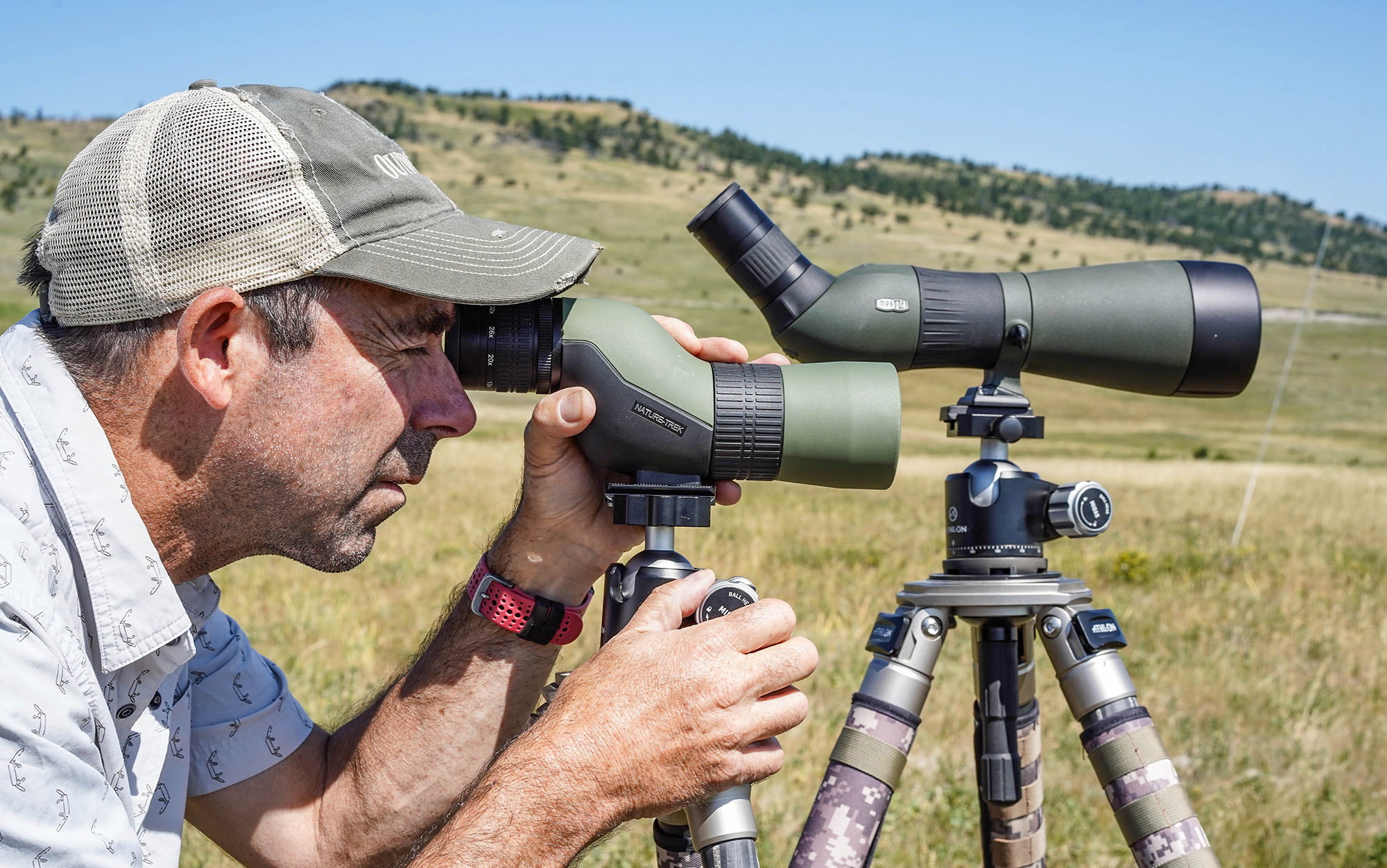 We compared full-size spotting scopes to compact versions.