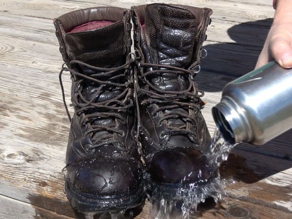 Video: How to Waterproof Leather Hunting Boots and Gloves