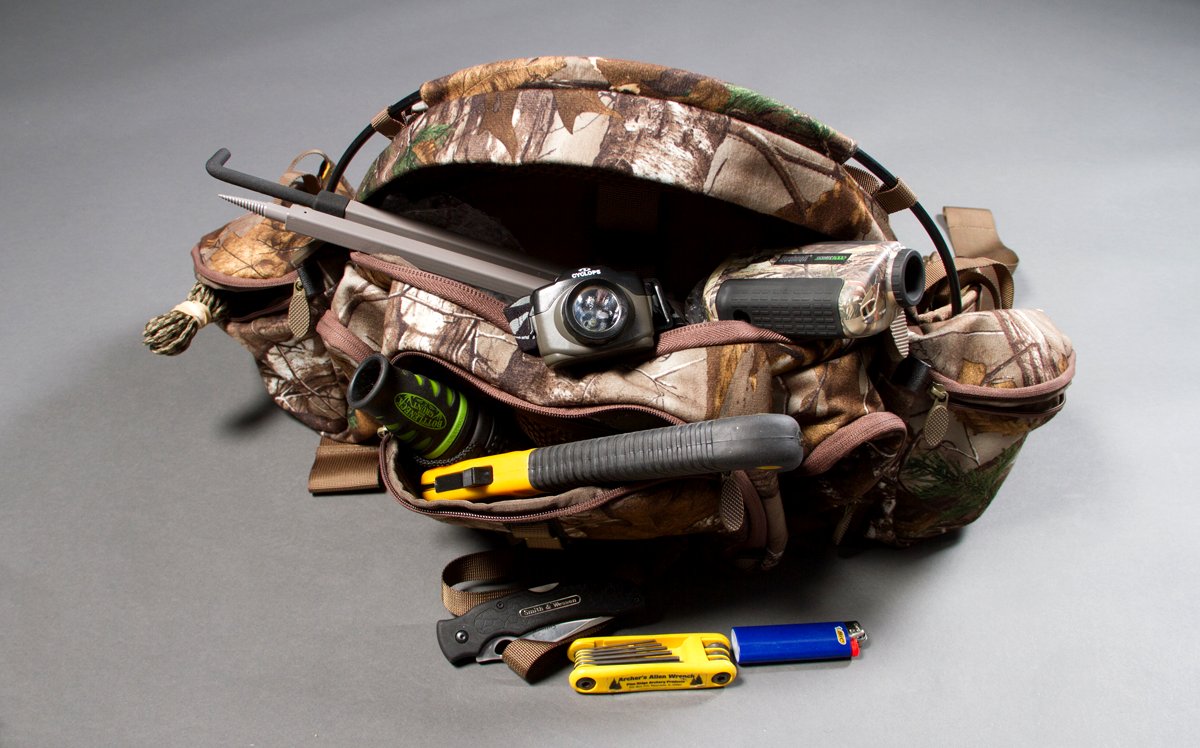 Bowhunting backpack