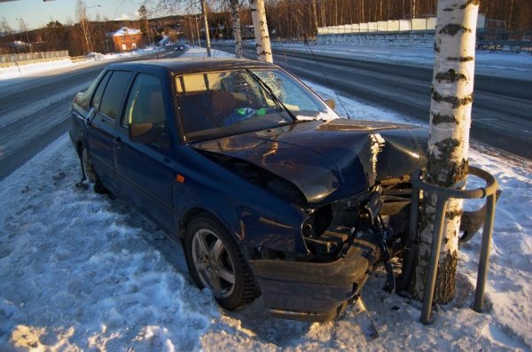 Survival Skills: 7 Ways To Survive A Car Crash