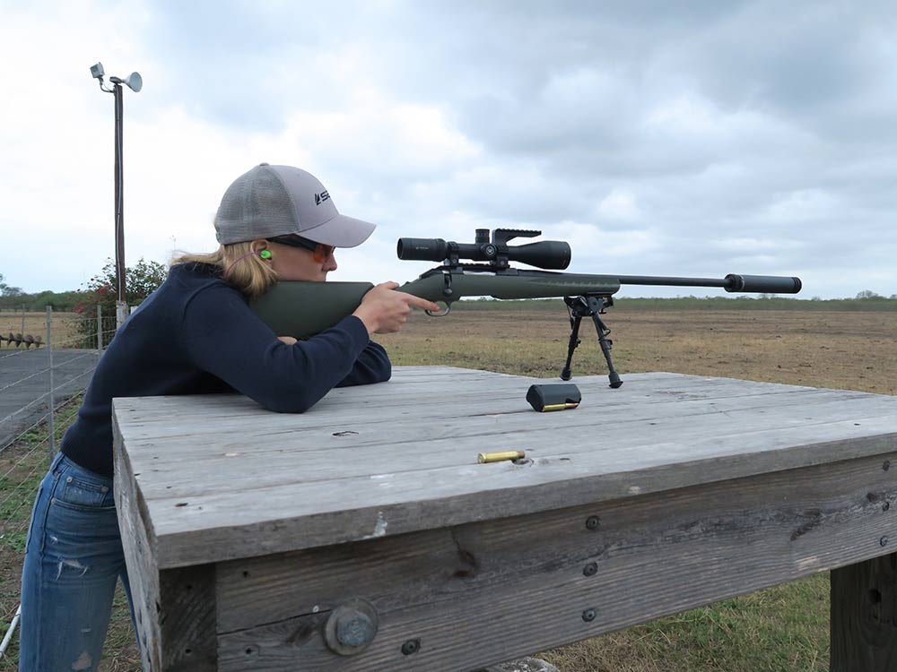 caty enders aiming at range