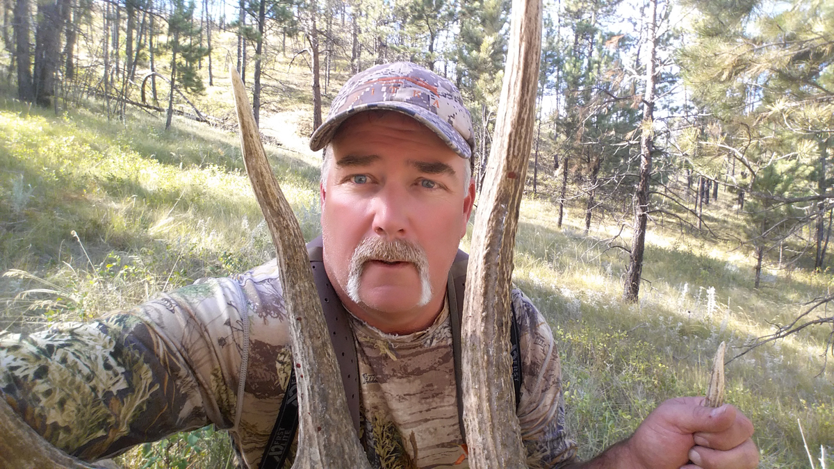 steve felix hunting selfie