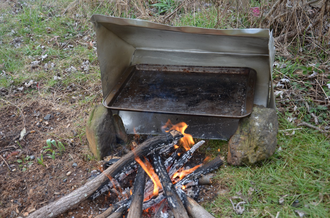 How to Build Your Own Reflecting Oven for Camping or Survival Situations