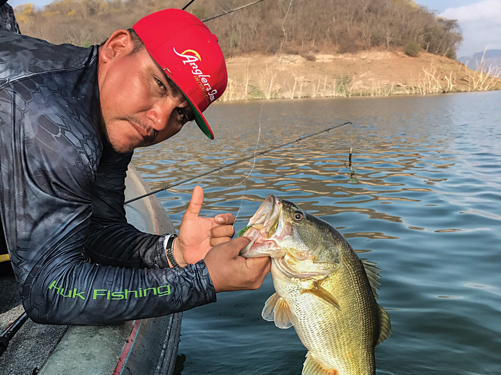 3 Bass Fishing Secrets from the Guides of Lake El Salto
