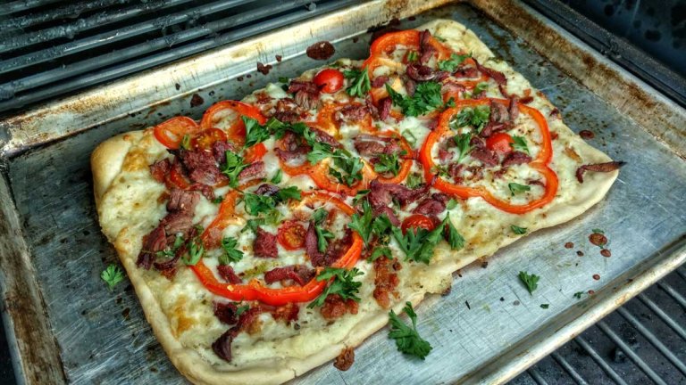 Smoked wild turkey pizza