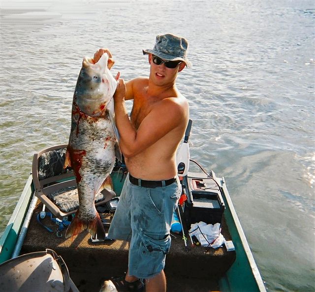 httpswww.outdoorlife.comsitesoutdoorlife.comfilesimport2014importImage2010photo611._Jeremiah_Ashby_Des_Moines_R._Bighead_Carp.jpg