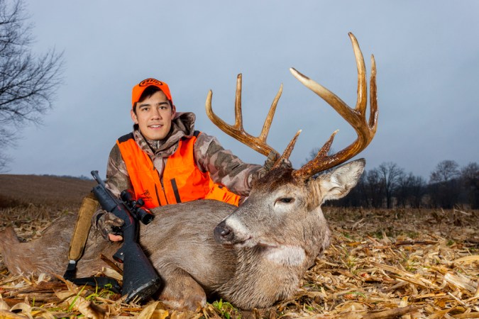 Whitetail Tactics: Hang and Hunt When Time is Running Out