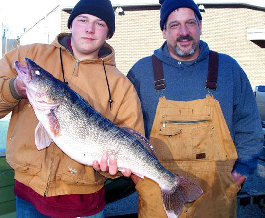 httpswww.outdoorlife.comsitesoutdoorlife.comfilesimport2014importBlogPostembedrecordwalleye.jpg