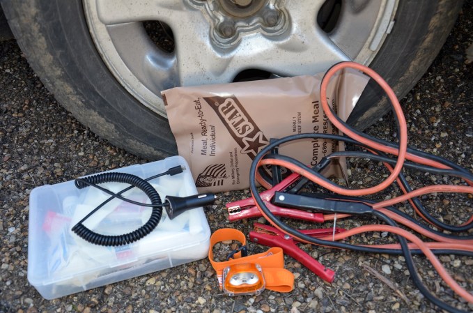 Survival Skills: 10 Items to Keep in Your Car or Truck for Emergencies