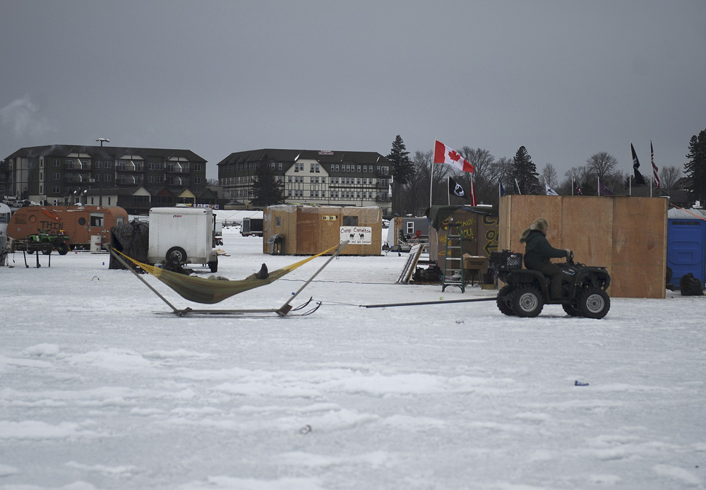 httpswww.outdoorlife.comsitesoutdoorlife.comfilesimport2014importImage2011photo30010Eelpout_2011-0021.jpg