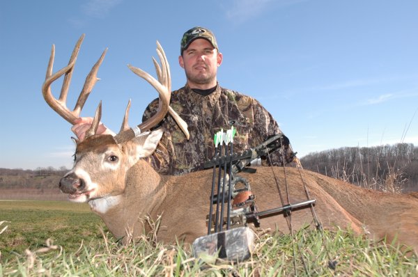 Bowhunting Tips: 4 Bow Stand Setups You Should Avoid This Season