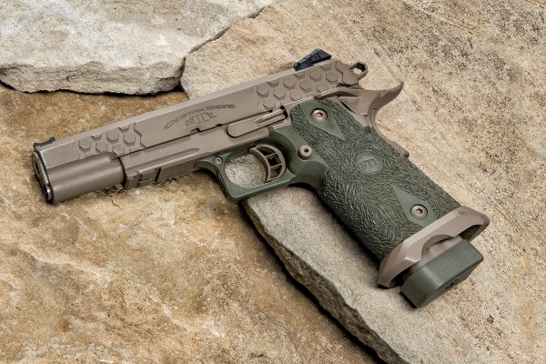 The STI 2011 Hex Tactical