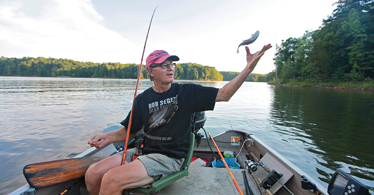 How to Fish With a Cane Pole How to Fish With a Cane Pole