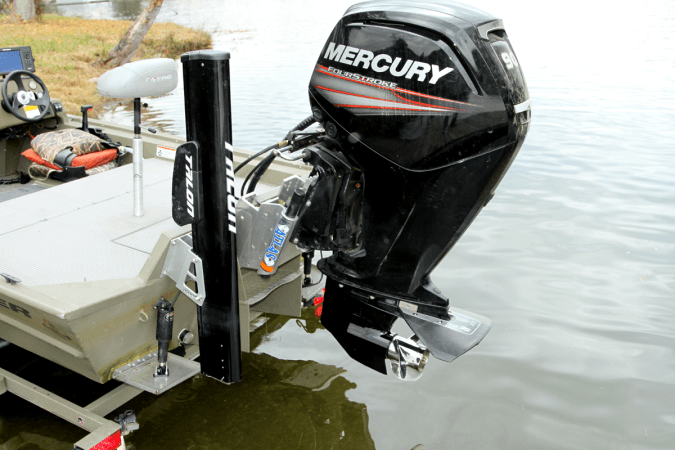 3 Reasons You Need a Jack Plate for Your Fishing Boat