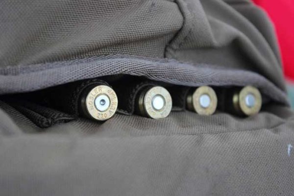 4 Reasons Why Most Hunters Should Use a Binocular Pouch