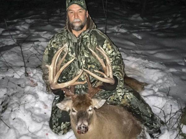 4 Lessons Learned from Hunting the Same Buck