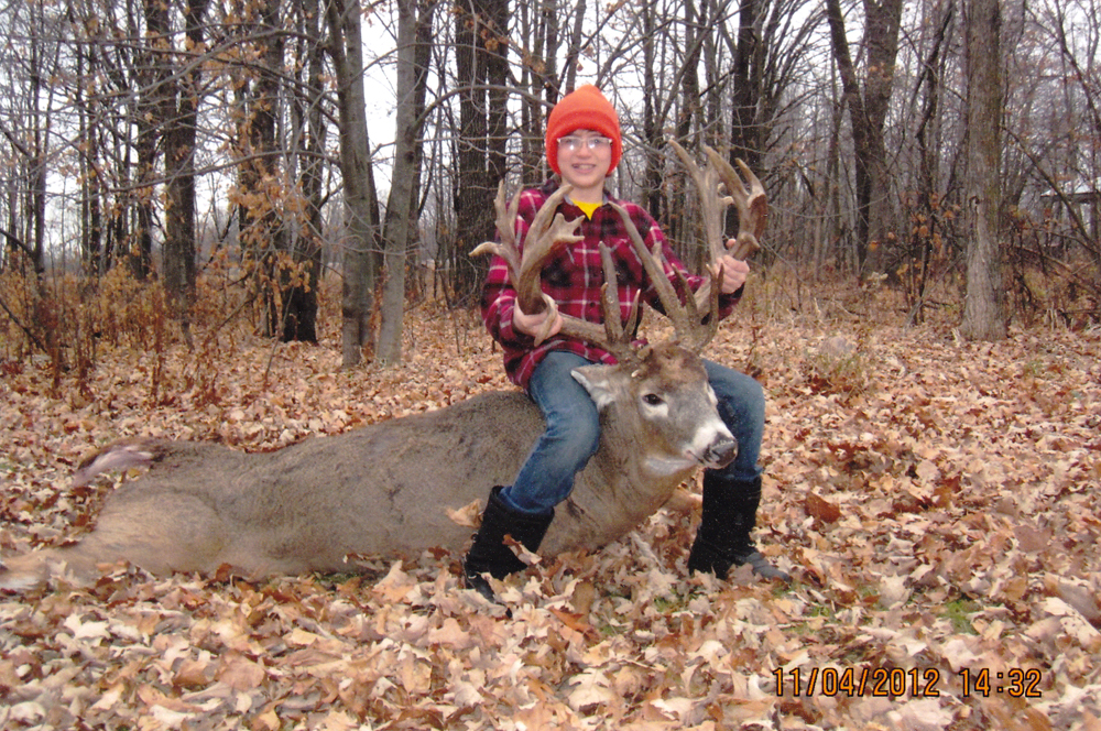 TwelveYearOld Kid Shoots Monster Nontypical Buck in Minnesota